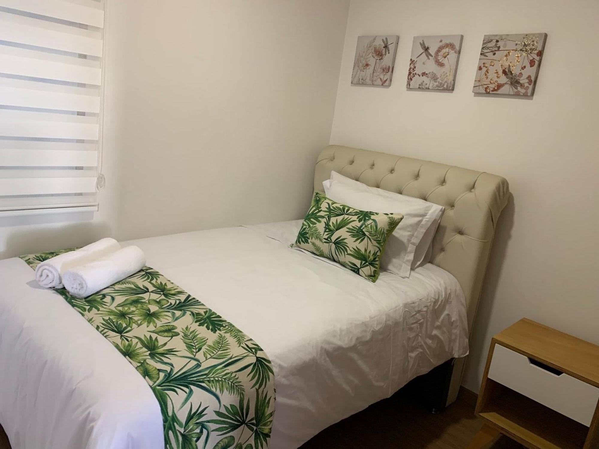 Apartamentos San Jose Vistal Al Lago, Cerca Del Parque. Guatape. المظهر الخارجي الصورة